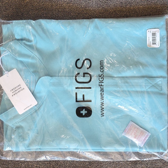 Rare Figs Women's Aquamarinr Seaglass Scrub Top TOP ONLY - Picture 2 of 4